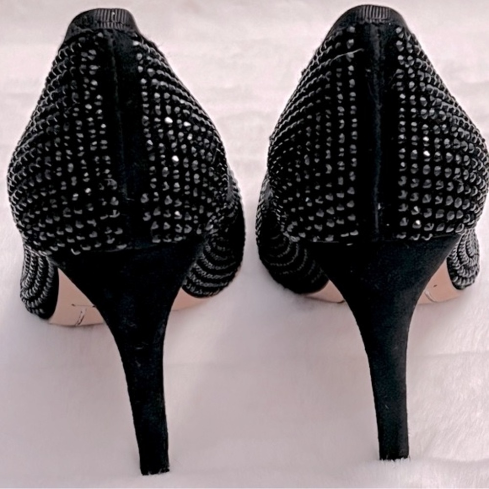 NEW Tory Burch Phoenix Black Suede Crystal Embellished Bow Round Toe Pumps - Picture 6 of 9